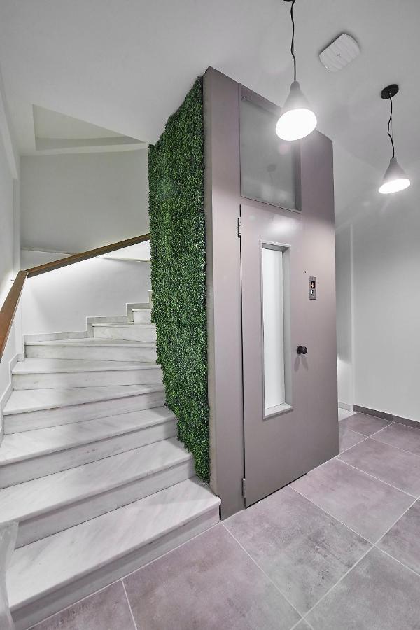 Be Based Near Acropolis, In An Exquisite Studio! Афины Экстерьер фото