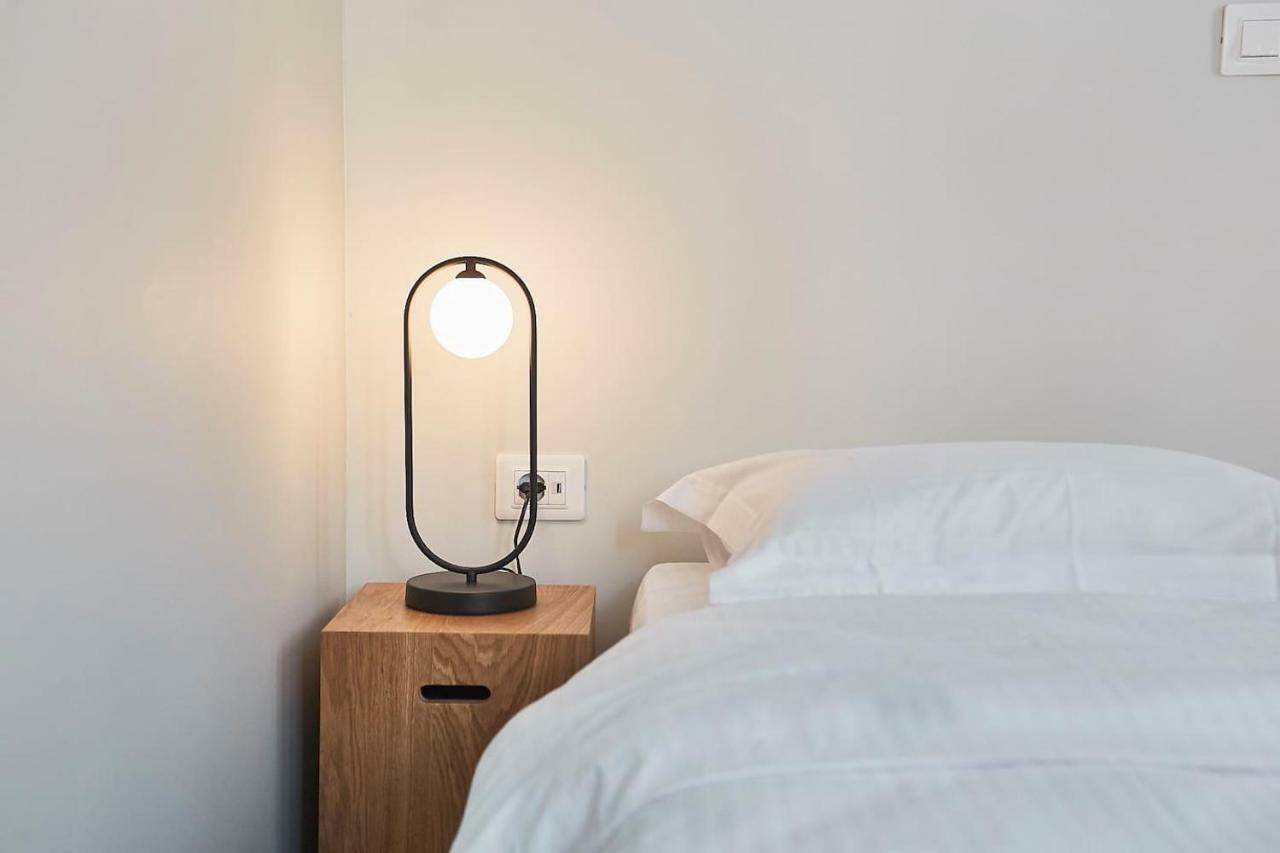 Be Based Near Acropolis, In An Exquisite Studio! Афины Экстерьер фото